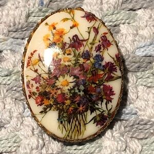 Vintage Wildflowers Scarf Clip